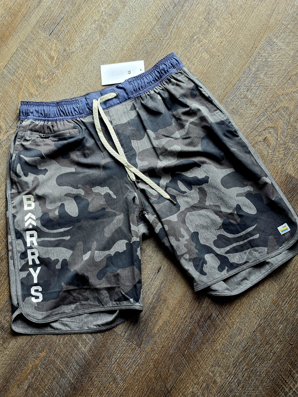Vuori Men's Camo Athletic Shorts - Black & Gray